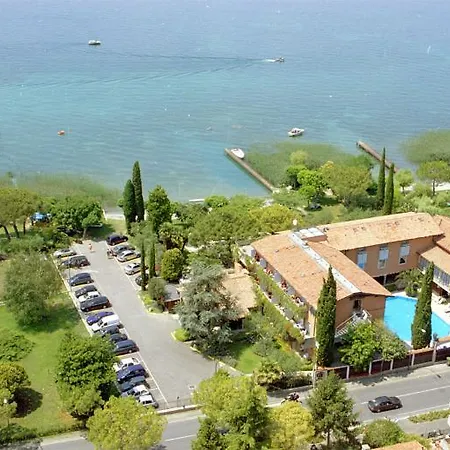 La Pauel Hotel 3*